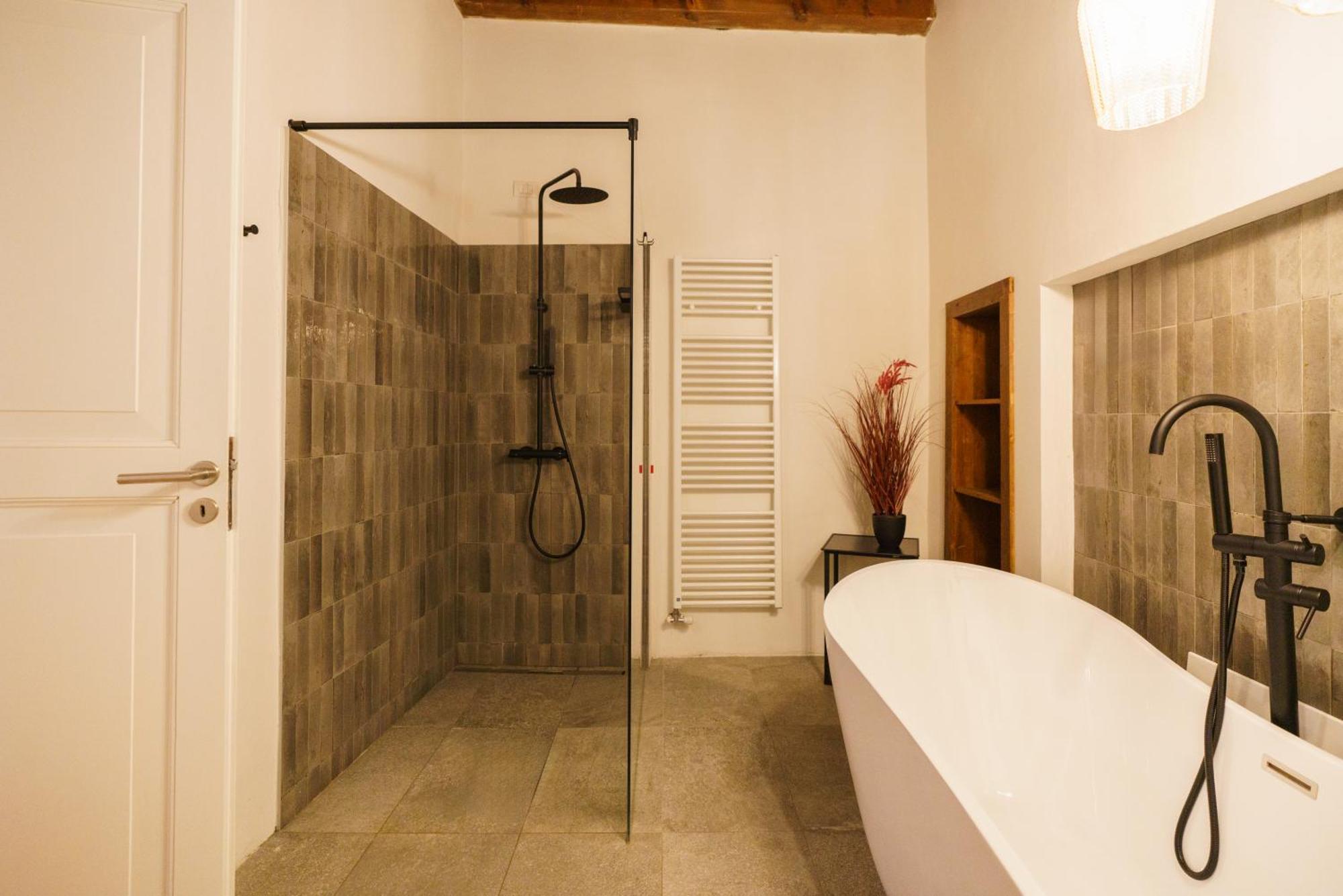 Domus Verona - Elegante Residenza Satiro Экстерьер фото